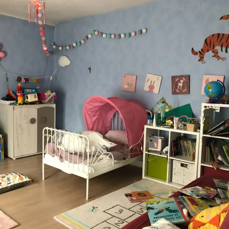 CHAMBRE fille1 AV